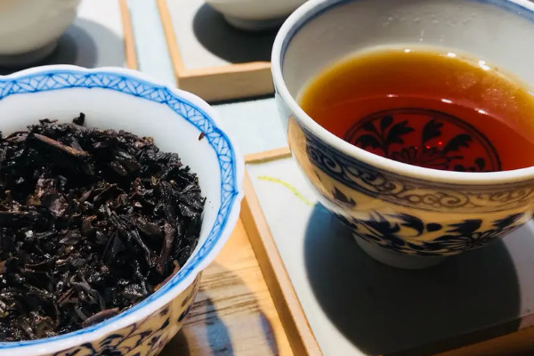 六堡茶和普洱茶的區別 六堡茶和普洱茶哪個好