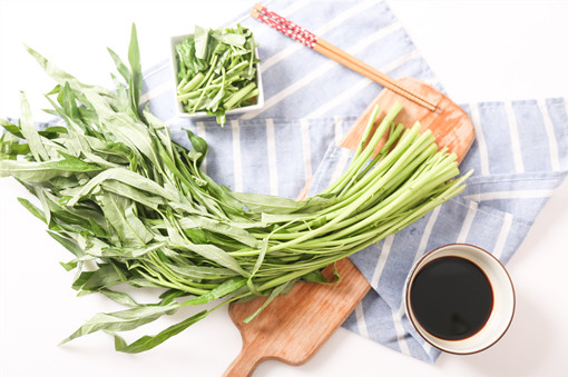 空心菜長蟲怎麼辦，生蟲的空心菜怎麼處理？