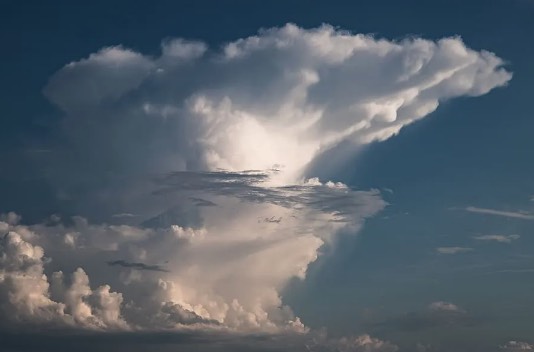 怎麼通過雲的形狀判斷降雨的大小 ？